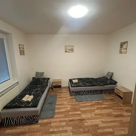 Pro 4 Osoby Pohranicni Straze, 아파트